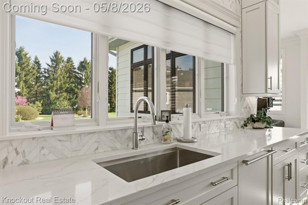 27 Hanover Drive, Frankenmuth, MI 48734 — Photo 21