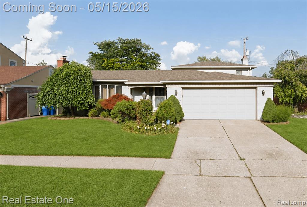 1348 N Charlesworth Street, Dearborn Heights, MI 48127 — front exterior