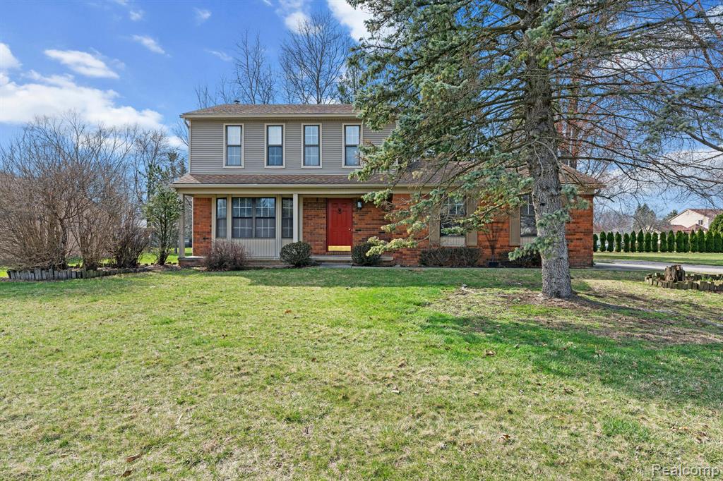 643 Pine Tree Court, Walled Lake, MI 48390 — Photo 2