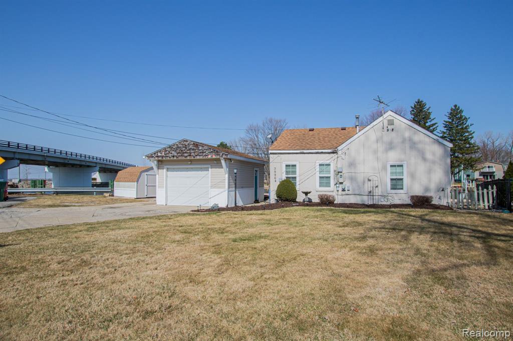39964 SHORELINE Drive, Harrison Township, MI — Photo 30