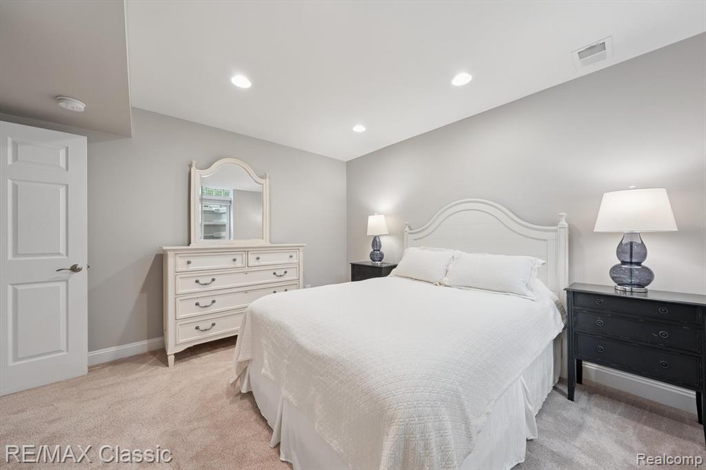 47595 Greenwich Drive, Novi, MI — Photo 44
