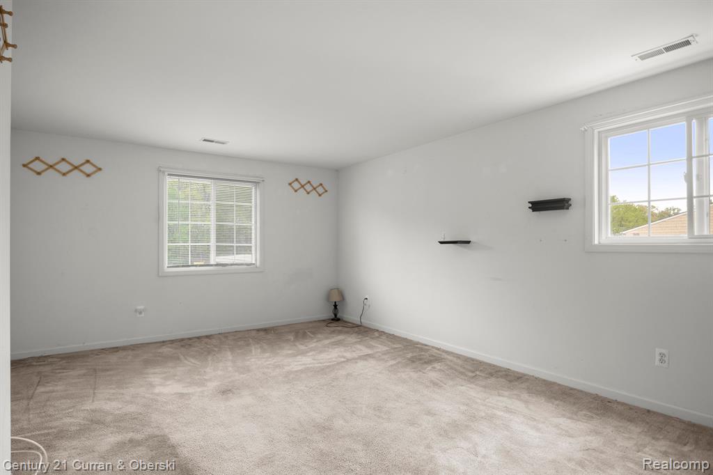 16201 TERRACE VILLAGE Drive, Taylor, MI 48180 — Photo 21