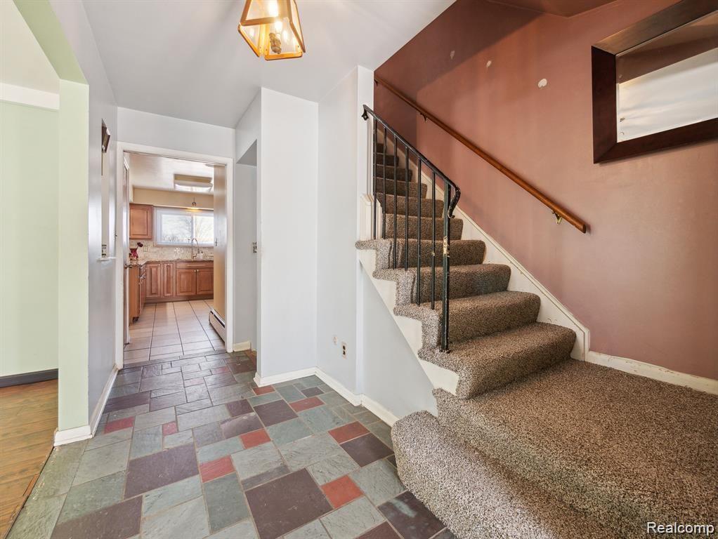 664 BUCKINGHAM Avenue, Lincoln Park, MI 48146 — Photo 7