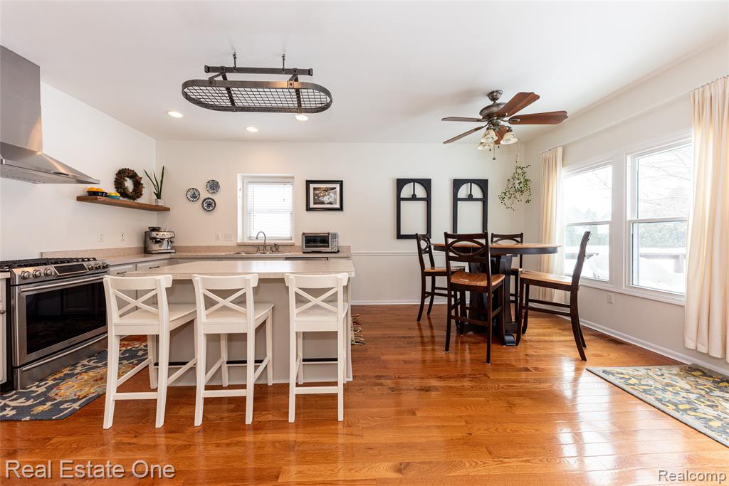 9410 Maple Run Court, Pinckney, MI 48169 — Photo 21