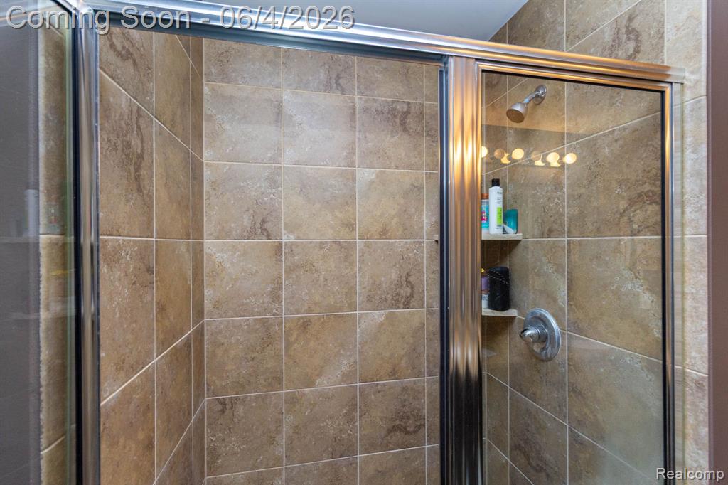 2110 Mayflower, Troy, MI 48085 — Photo 32