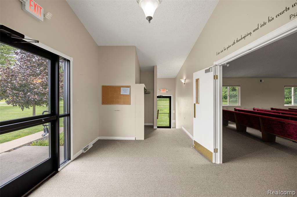 52909 10 Mile Road, South Lyon, MI 48178 — Photo 19