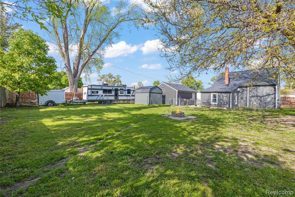 7011 Belton Street, Garden City, MI — Photo 4
