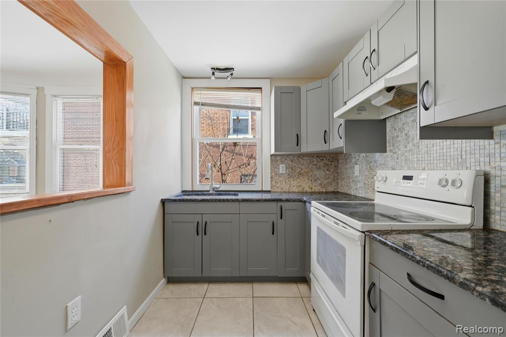 4200 W Buena Vista Street, Detroit, MI 48238 — Photo 19