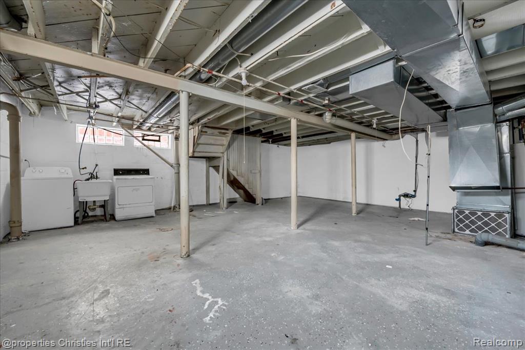 17600 Santa Barbara Drive, Detroit, MI 48221 — Photo 21