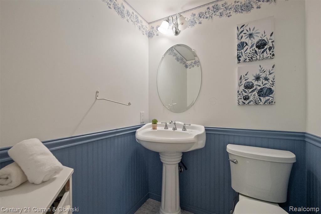 16077 Homestead Circle, 315, Northville, MI 48168 — Photo 21