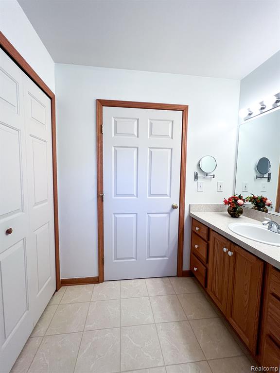 7835 E RIDGE Drive, Almont, MI 48003 — Photo 21