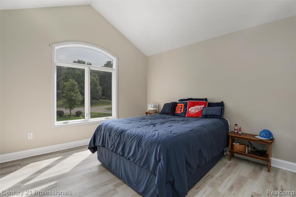 9884 Forest Ridge Drive, Clarkston, MI 48348 — Photo 23