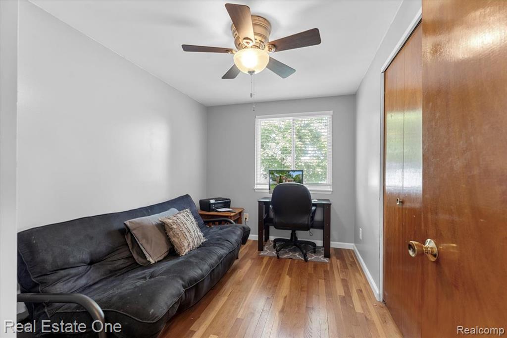 31817 Lafler Drive, Rockwood, MI — Photo 13