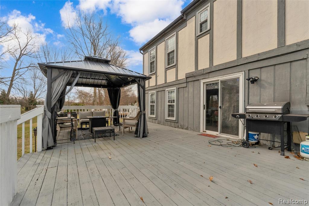 648 Lansdowne Drive, Westland, MI — Photo 31