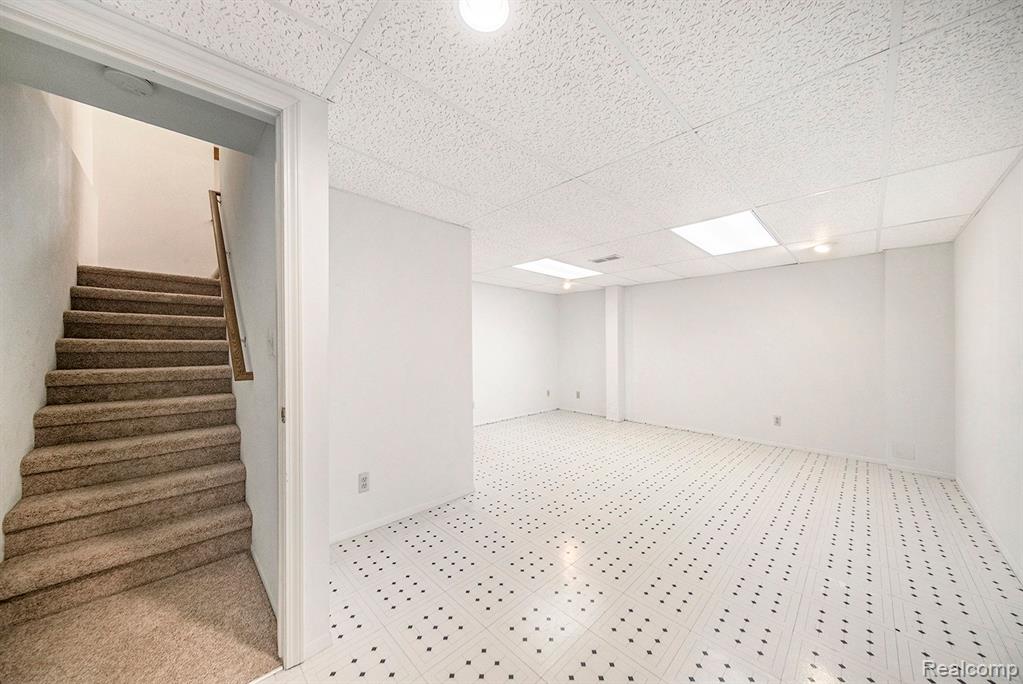 3510 BURBANK Drive, Ann Arbor, MI 48105 — Photo 23