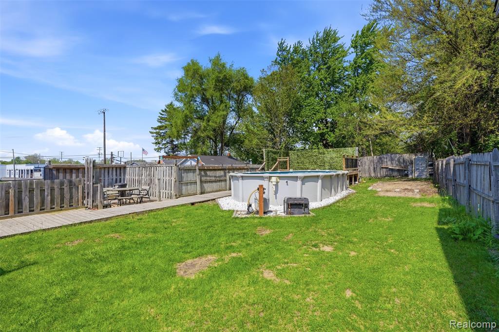 635 Lounsbury Avenue, Pontiac, MI 48340 — Photo 30