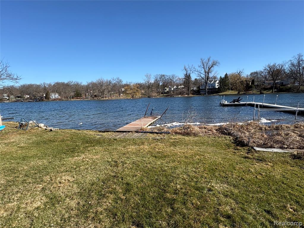 6912 Colony Drive, West Bloomfield, MI 48323 — Photo 2