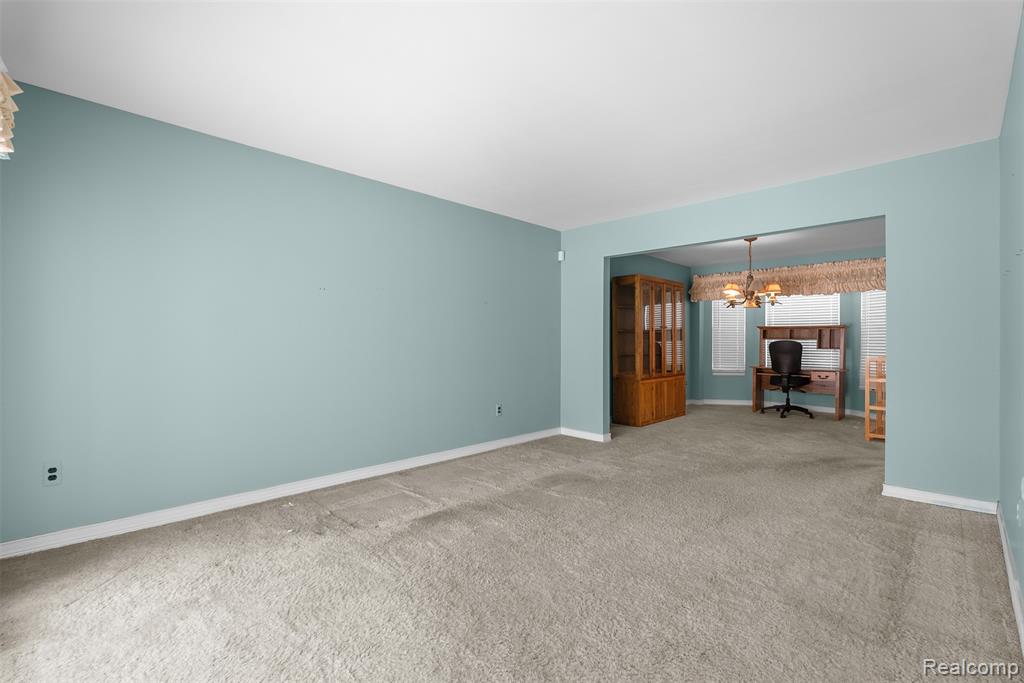 487 Pinehurst Drive, Rochester Hills, MI 48309 — Photo 8