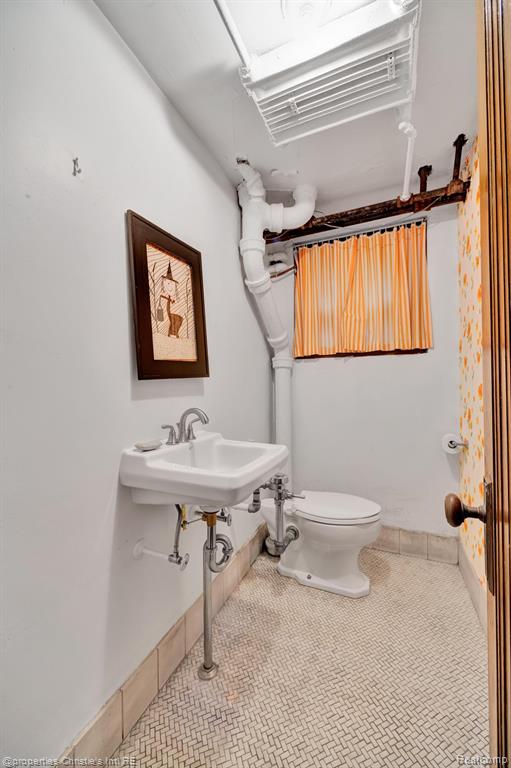 19635 Shrewsbury Road, Detroit, MI 48221 — Photo 59