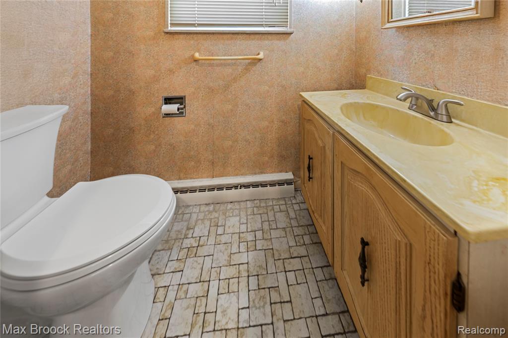 8071 Comanche Trail, Temperance, MI 48182 — Photo 13