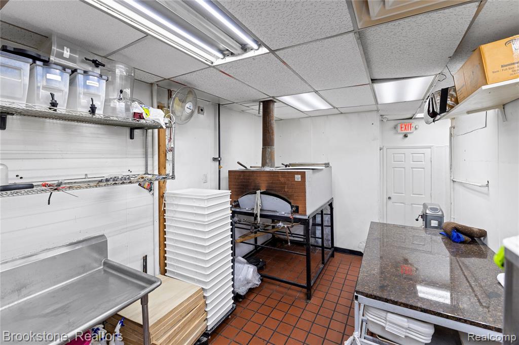 16645 W Warren Avenue, Detroit, MI, 48228