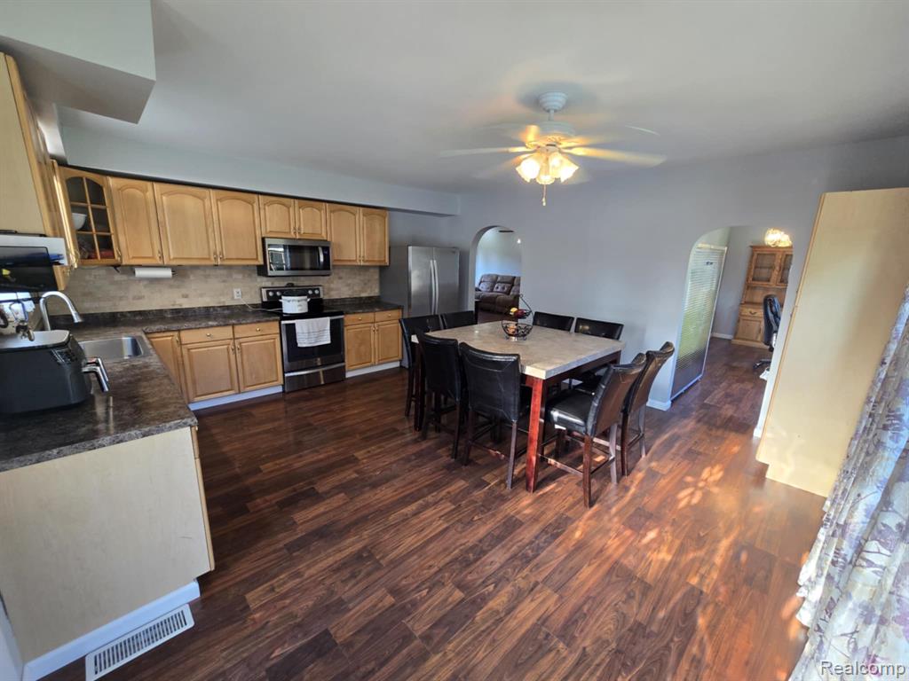 7647 Kitchen Road, Wales, MI — Photo 16