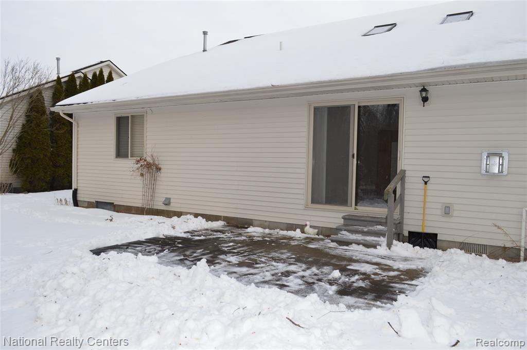 9642 Nook Road, 7, Clay, MI 48001 — Photo 2