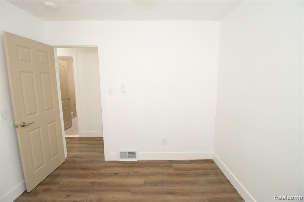 19778 Tracey Street, Detroit, MI 48235 — Photo 12