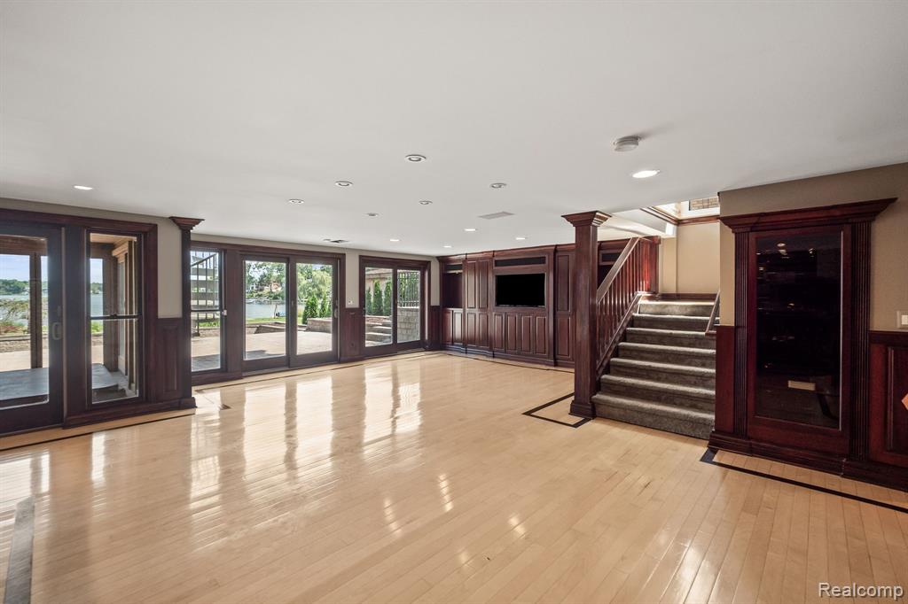 2380 WALNUT LAKE Road, West Bloomfield, MI 48323 — Photo 24