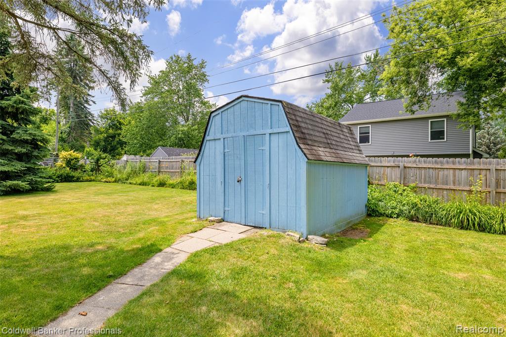 6635 EASTLAWN Avenue, Clarkston, MI — Photo 43