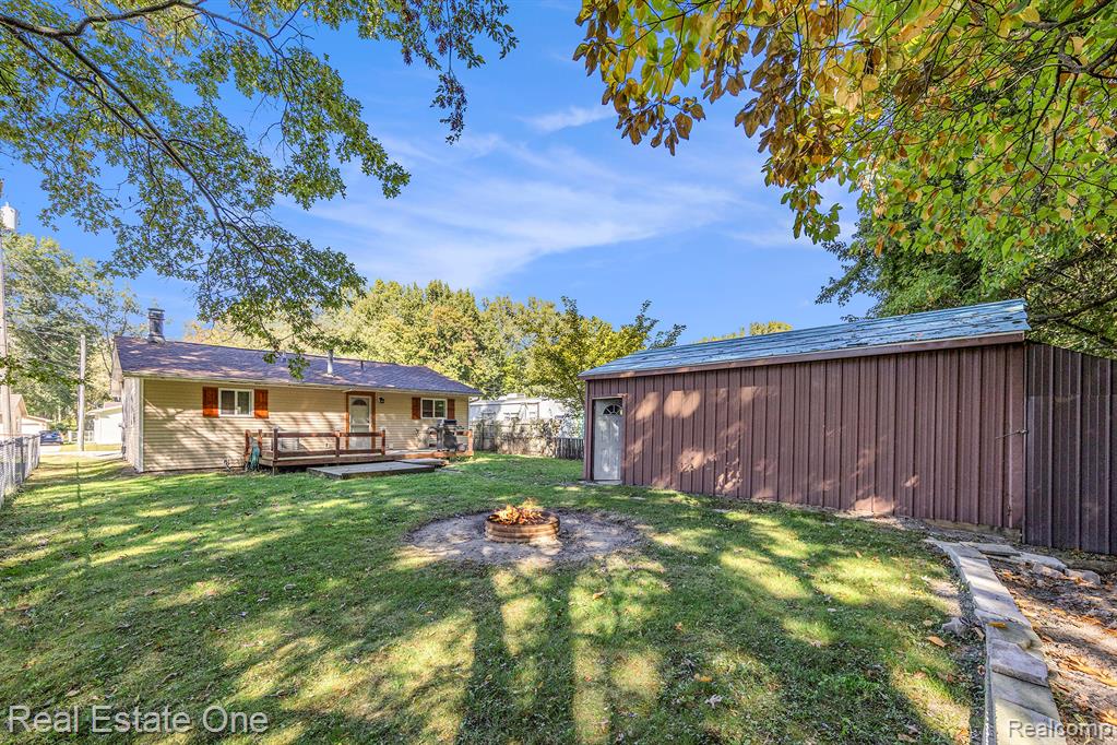 9445 Lakepointe Boulevard, Clay, MI 48001 — Photo 4