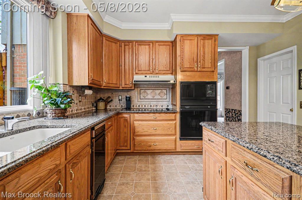 5824 Clearview Drive, Troy, MI 48098 — Photo 17
