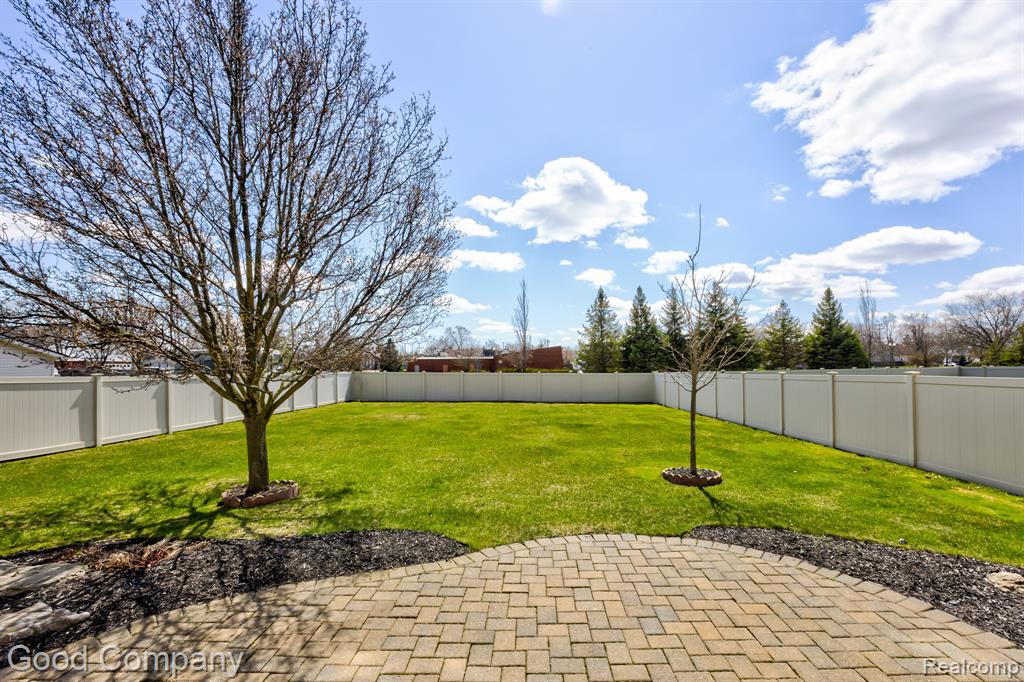 423 CEDAR Street, Wyandotte, MI 48192 — Photo 51