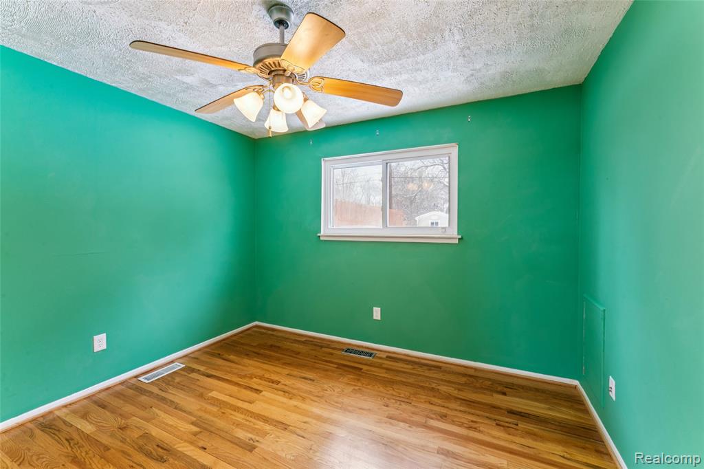 1443 West Drive, Wolverine Lake, MI 48390 — Photo 20