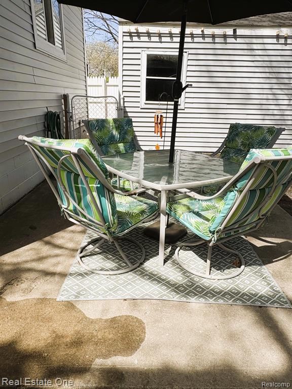 2265 Maddy Lane, Keego Harbor, MI 48320 — Photo 31