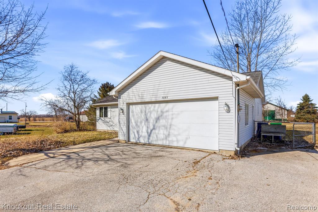 7045 Hospital Road, Freeland, MI 48623 — Photo 26