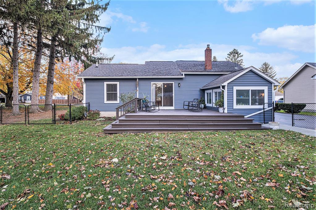 6391 Rowley Boulevard, Waterford, MI 48329 — Photo 19