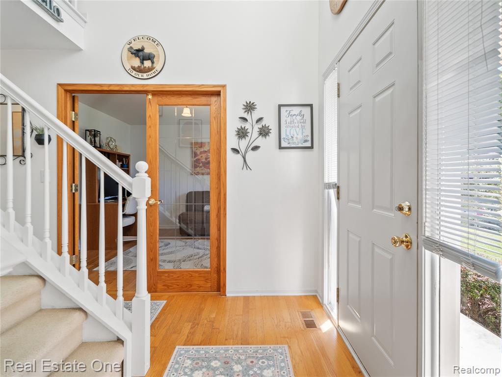 4445 Old Warner Court, Milford, MI 48380 — Photo 4