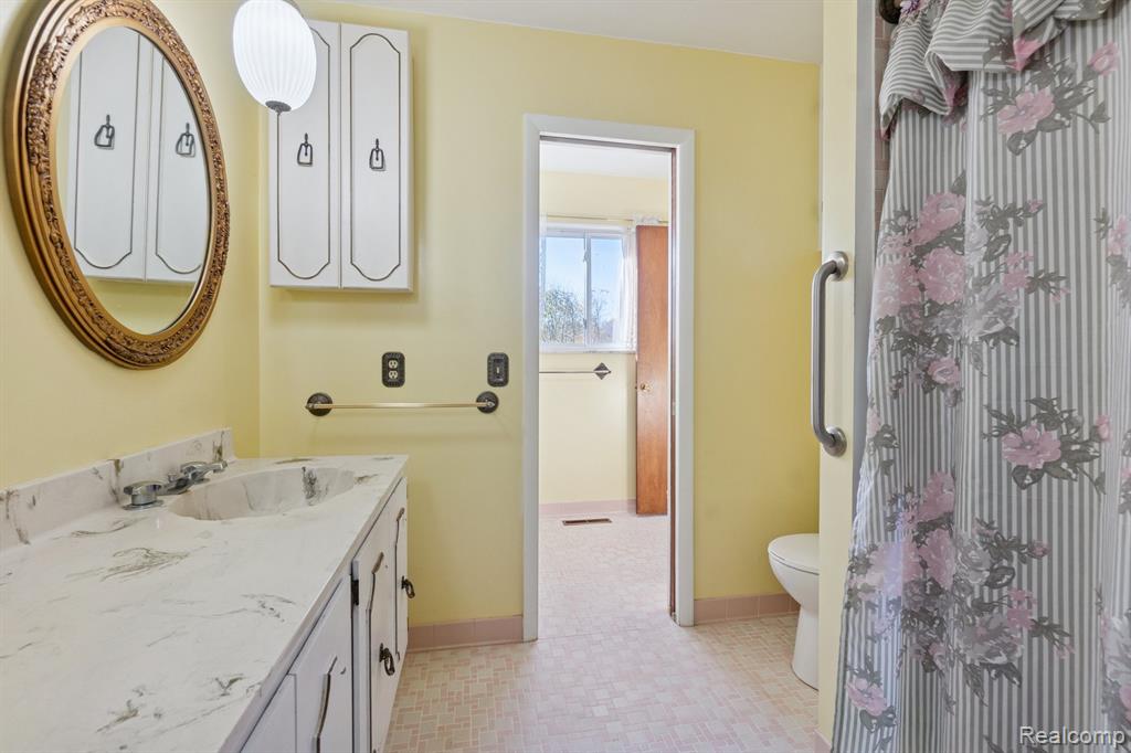 15016 East Road, Montrose, MI 48457 — Photo 9