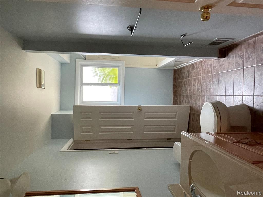 4632 Monroe Street, Dearborn Heights, MI 48125 — Photo 17