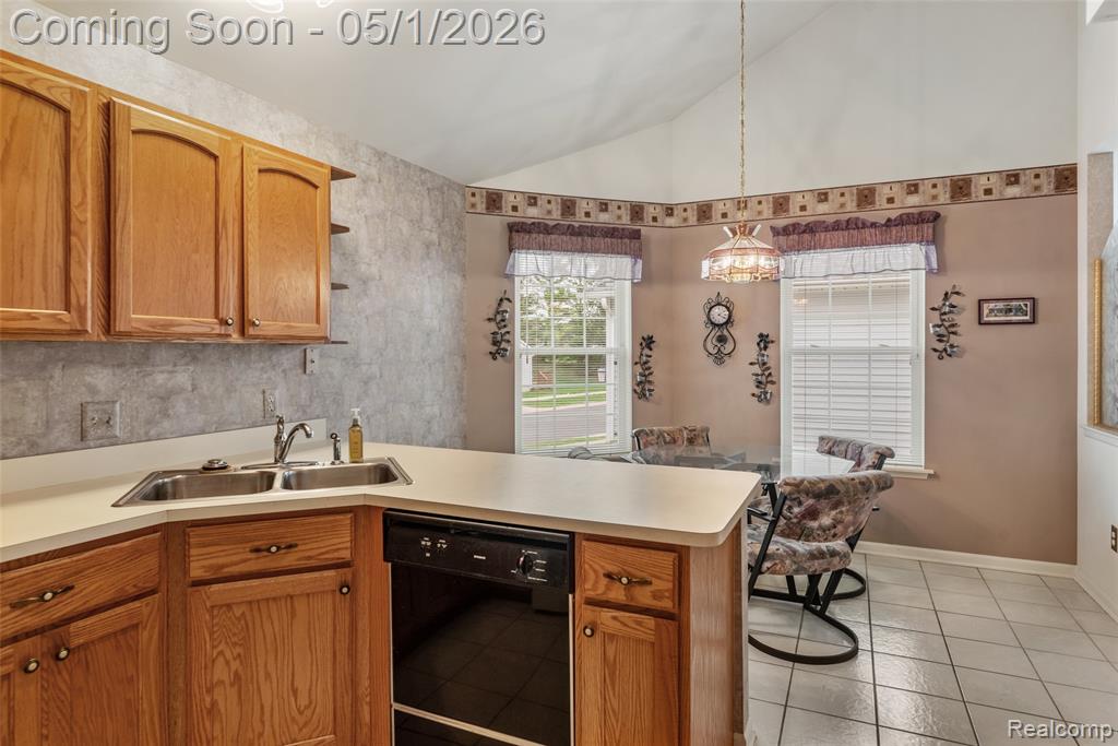 766 Challenging Trail, South Lyon, MI 48178 — Photo 6