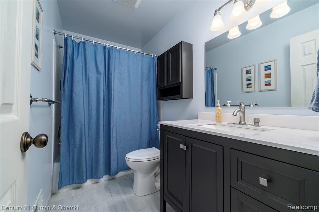 44976 Yorkshire Drive, Novi, MI — Photo 24