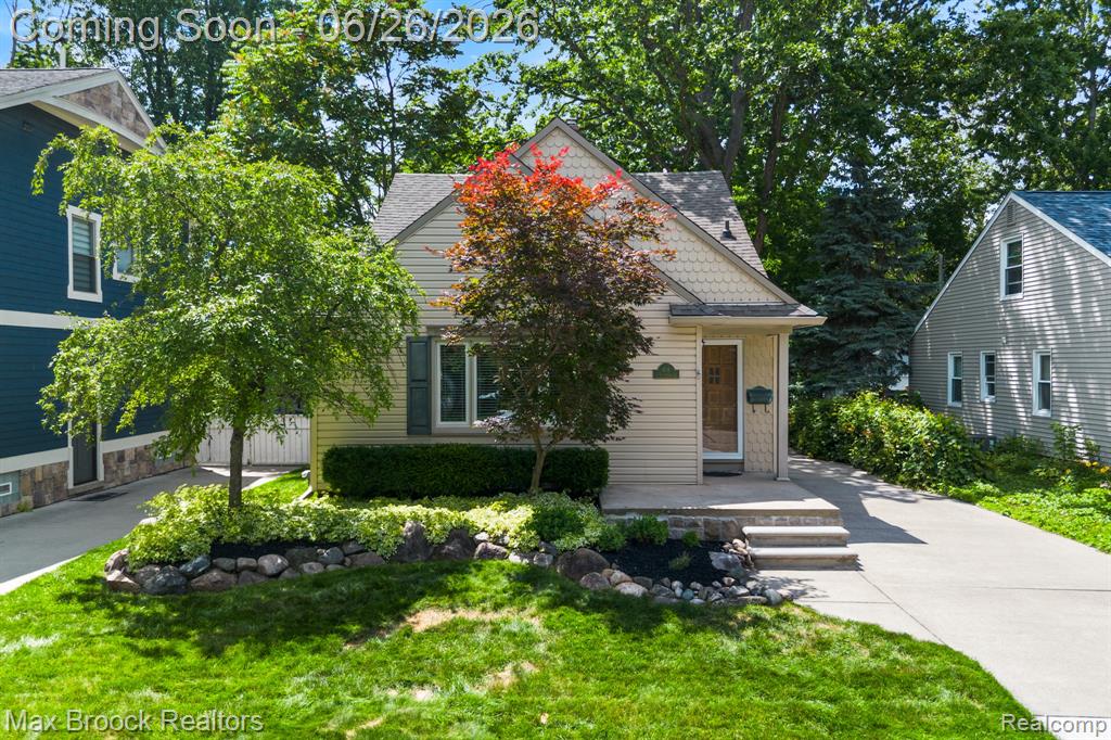 618 S Gainsborough Avenue, Royal Oak, MI 48067 — front exterior