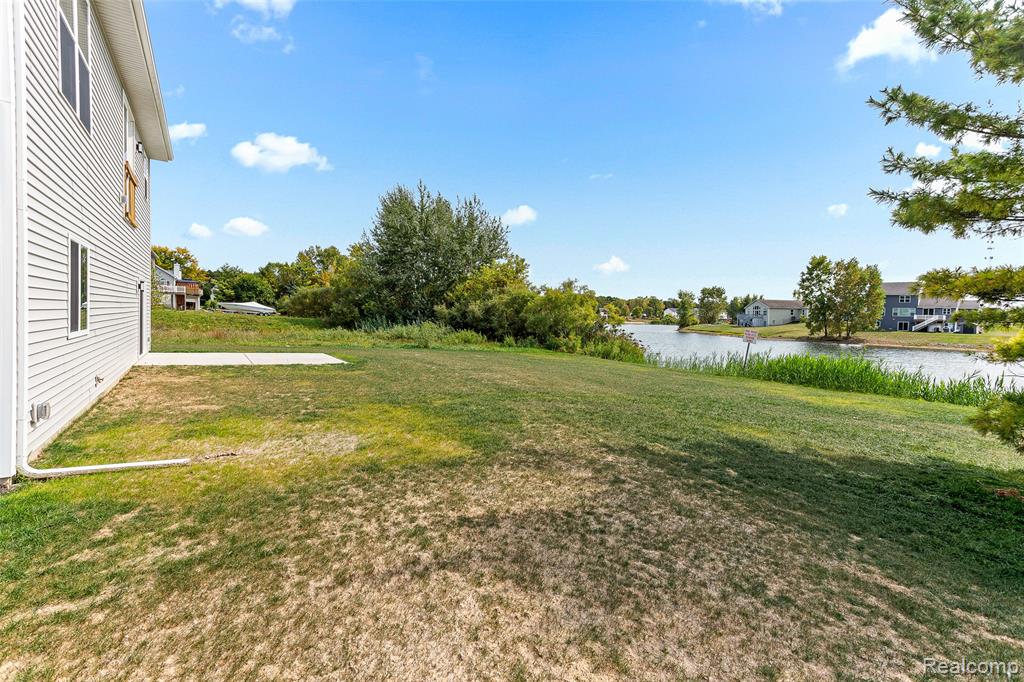 711 W Windward Way, Perry, MI 48872 — Photo 37