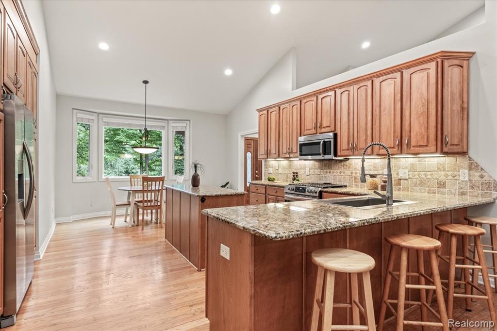 15301 Oak Hollow Drive, Holly, MI 48442 — Photo 24