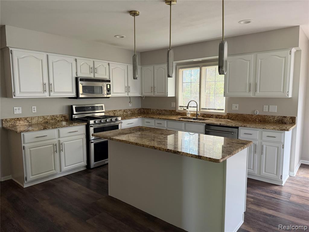 50015 Cooke Avenue, Plymouth, MI 48170 — Photo 7
