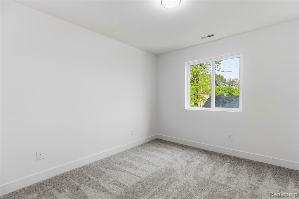 1404 E George Avenue, Hazel Park, MI 48030 — Photo 20