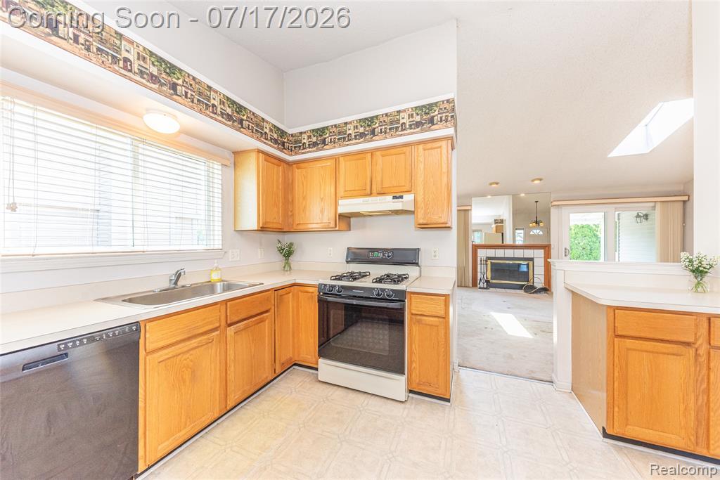 993 W Rose Avenue, Garden City, MI — Photo 15
