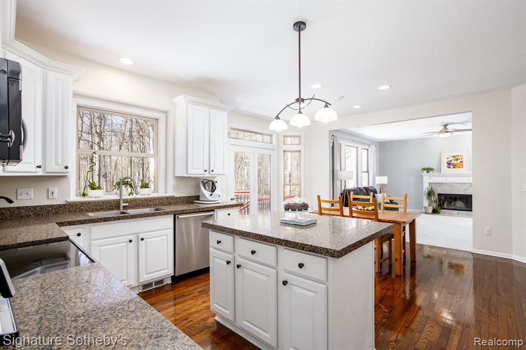 4718 Wildflower Court, Ann Arbor, MI 48108 — Photo 20