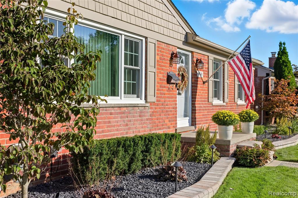 9840 Brookfield Street, Livonia, MI 48150 — Photo 43